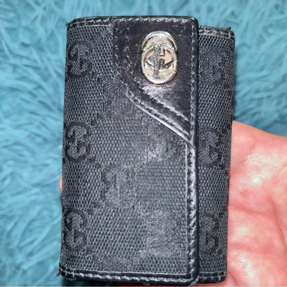 GUCCI BLACK KEYHOLDER